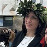 Laureta in Lettere offre lezioni di italiano per stranieri